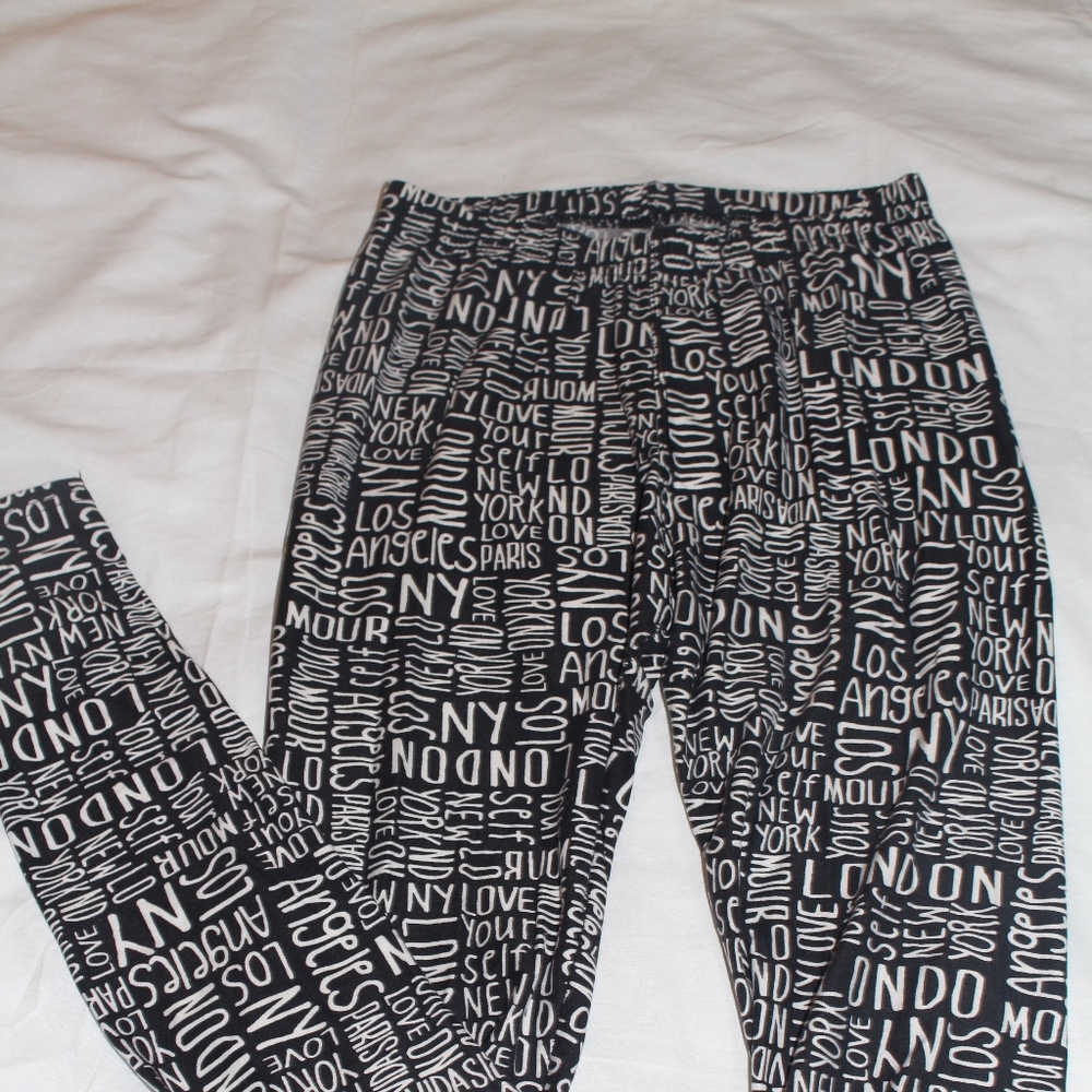 Soft Black and White Pattern Leggings